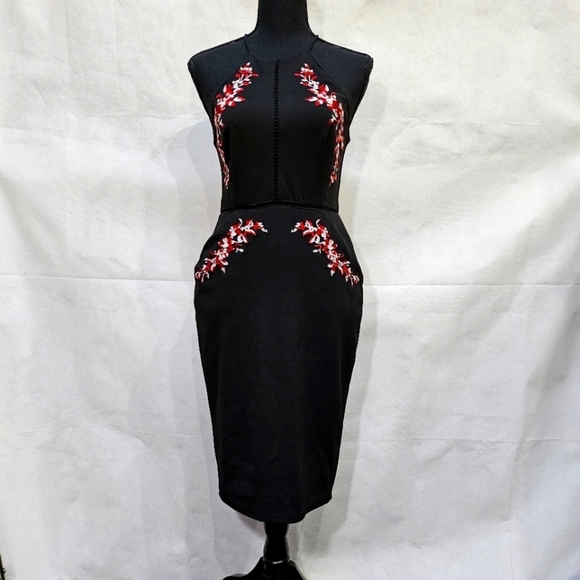 Bisou Bisou Halter Form Fitting Embroidered Floral Black Cut Out Dress Size 2 - Picture 1 of 7